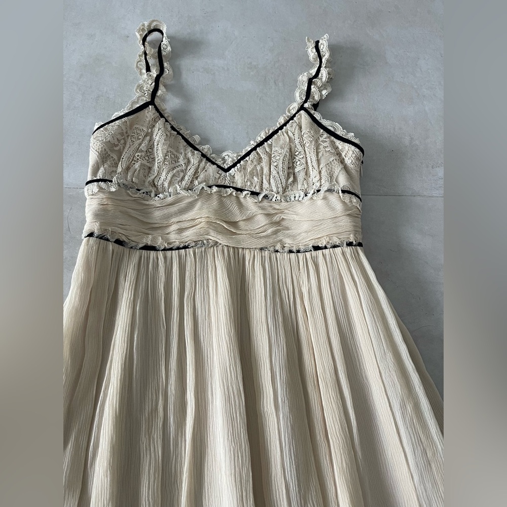 BcbgMaxZaria Elegant Modern Dress from Paris.